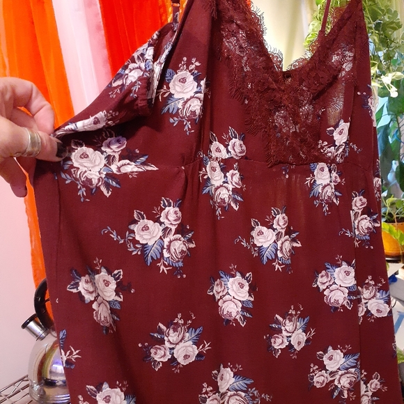 Top/Lingerie - Picture 6 of 10